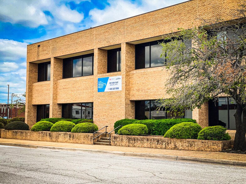 More Photos Of 2701 S Harvey Ave, Oklahoma City Office For Lease