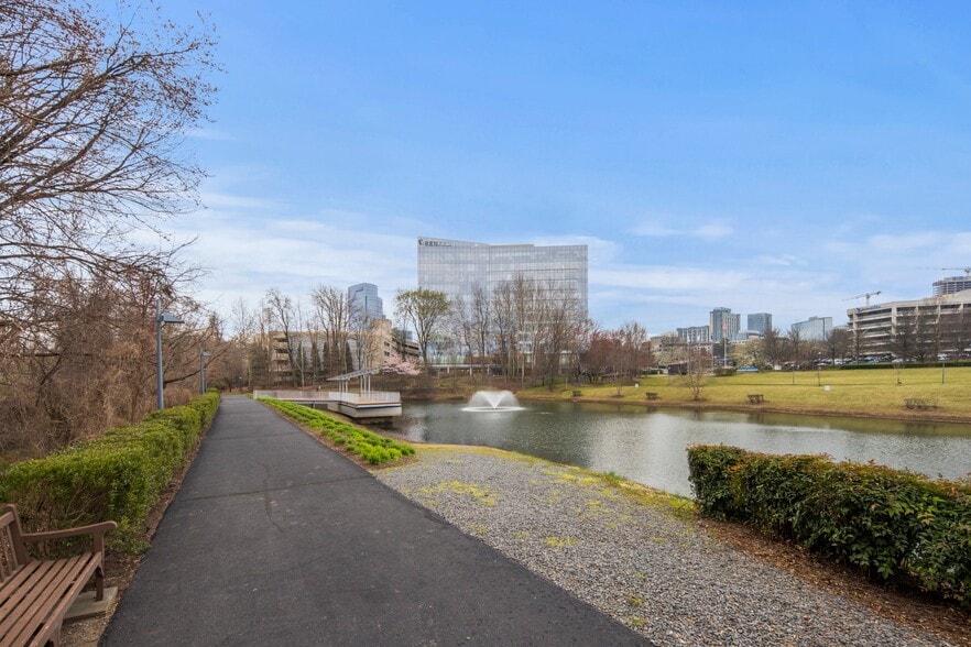 More Photos Of 7940 Jones Branch Dr, McLean Office For Lease