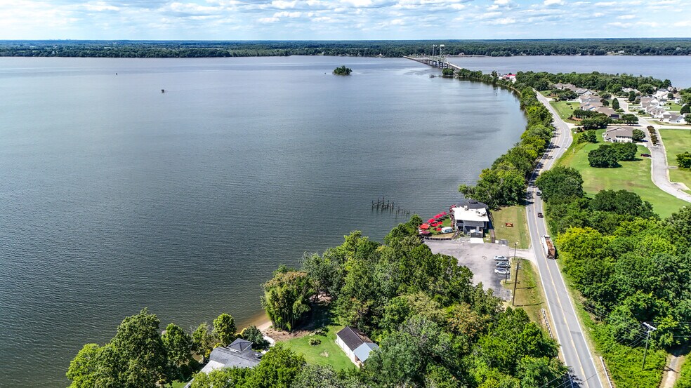 More Photos Of 700 Jordan Point Rd, Hopewell Restaurant For Sale