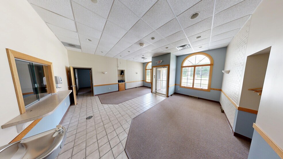 More Photos Of 824 N Huntington Ave, Warren Medical For Sale