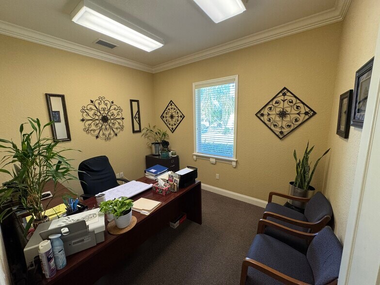 More Photos Of 609 Mid Florida Dr, Lakeland Medical For Lease
