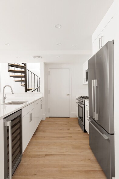 More Photos Of 74 Franklin St, New York Apartments For Sale