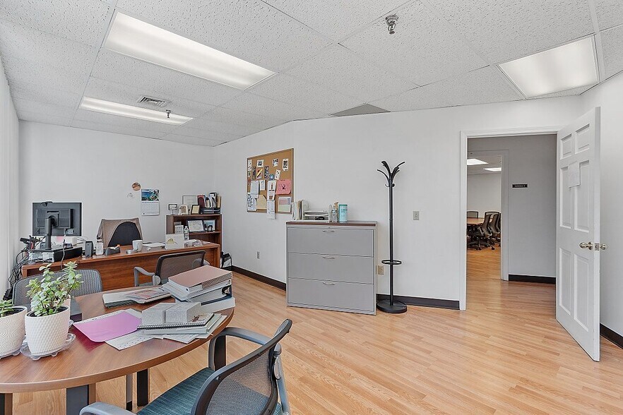 More Photos Of 515 Main St, Fitchburg Office For Lease