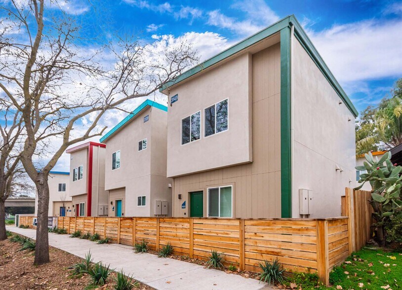 More Photos Of 3131 W St, Sacramento Apartments For Sale