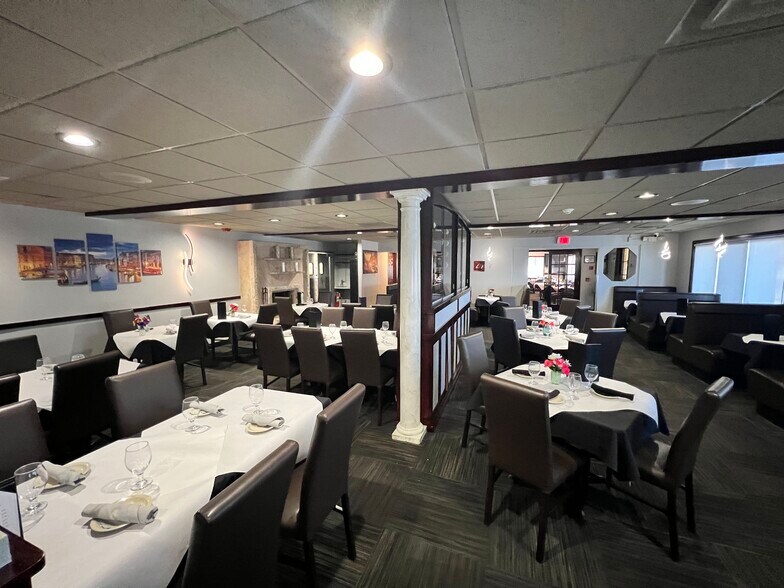 More Photos Of 9415 Main St, Clarence Freestanding For Sale