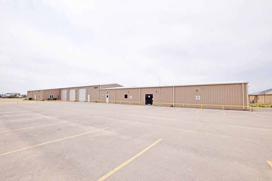 More Photos Of 10503 W County Rd 72, Midland Warehouse For Lease