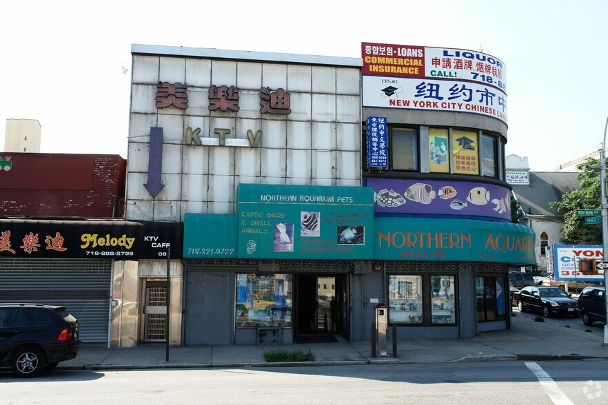 More Photos Of 135-02 Northern Blvd, Flushing Storefront Retail Office For Sale