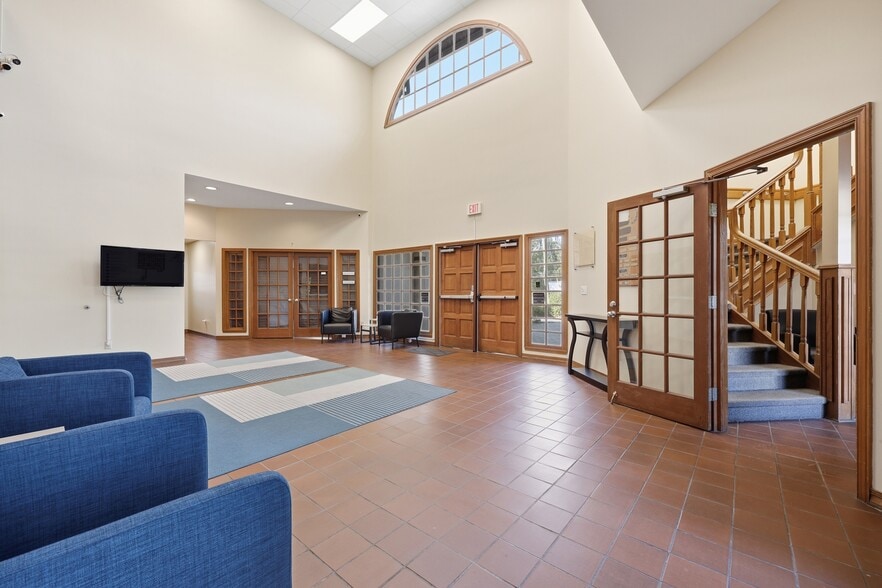 More Photos Of 1734 Kingsley Ave, Orange Park Office For Sale