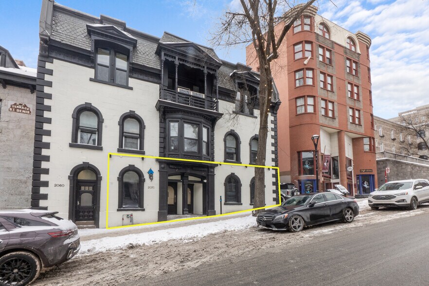 Primary Photo Of 2070 St Saint-Denis, Montréal General Retail For Lease