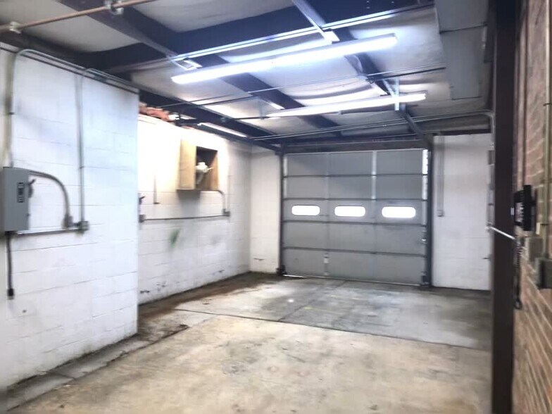 Primary Photo Of 1222 Hardin Rd, Dallas Manufacturing For Lease
