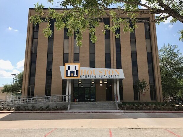 More Photos Of 2640 Fountain View Dr, Houston Office For Lease