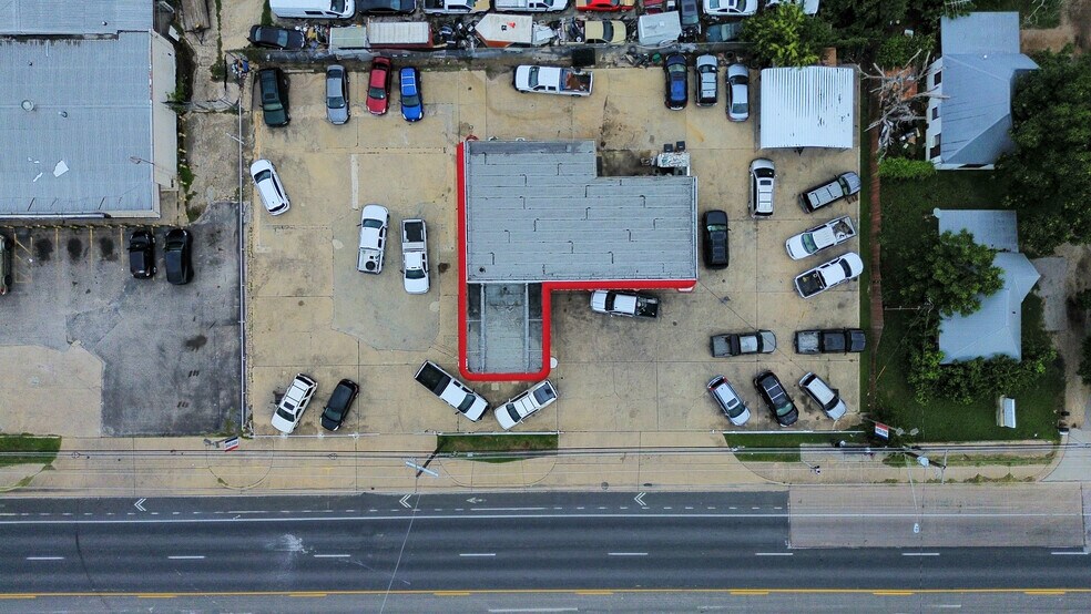 More Photos Of 4712 S Congress Ave, Austin Auto Dealership For Sale