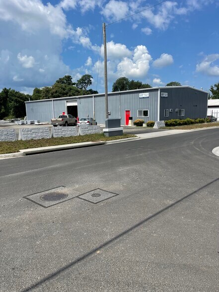 Primary Photo Of 1910 Chapman Ave SW, Roanoke Light Manufacturing For Sale