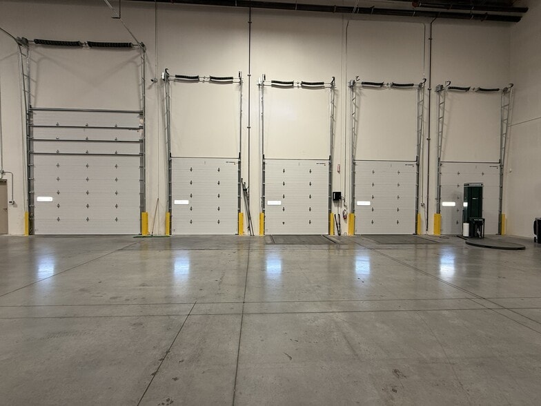More Photos Of 7120 S Buffalo Dr, Las Vegas Industrial For Lease
