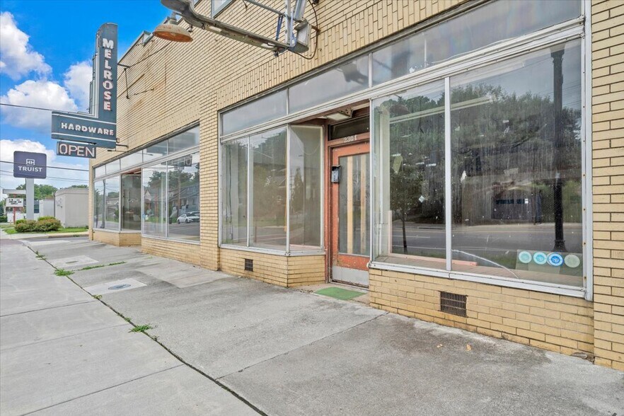 More Photos Of 2302 Melrose Ave NW, Roanoke Flex For Lease