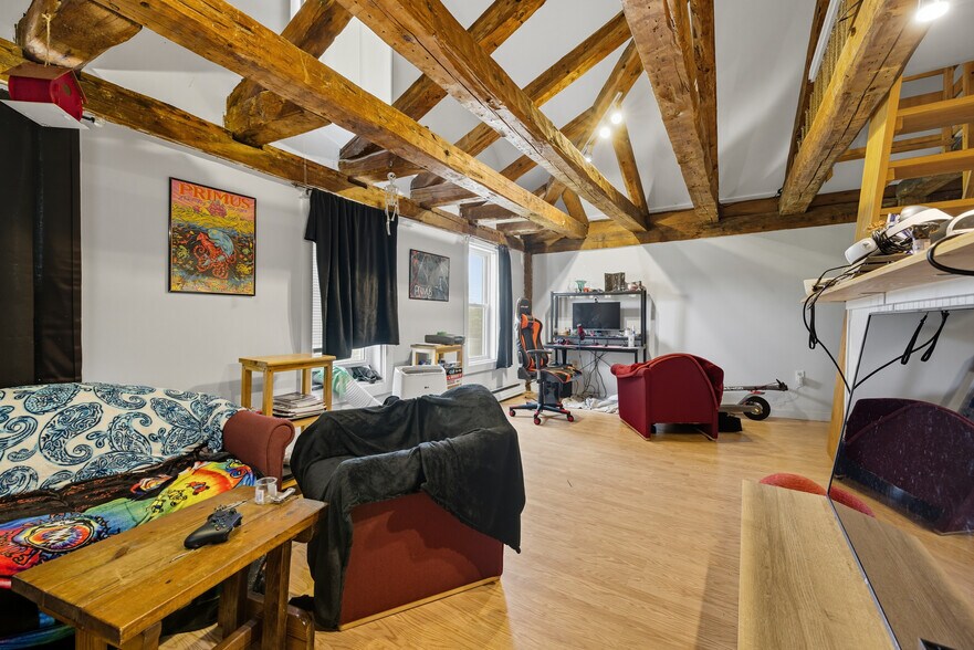 More Photos Of 10 Portland St, South Berwick Storefront Retail Residential For Sale