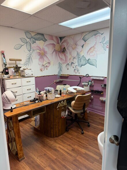 More Photos Of 9371 Cypress Lake Dr, Fort Myers Unknown For Lease