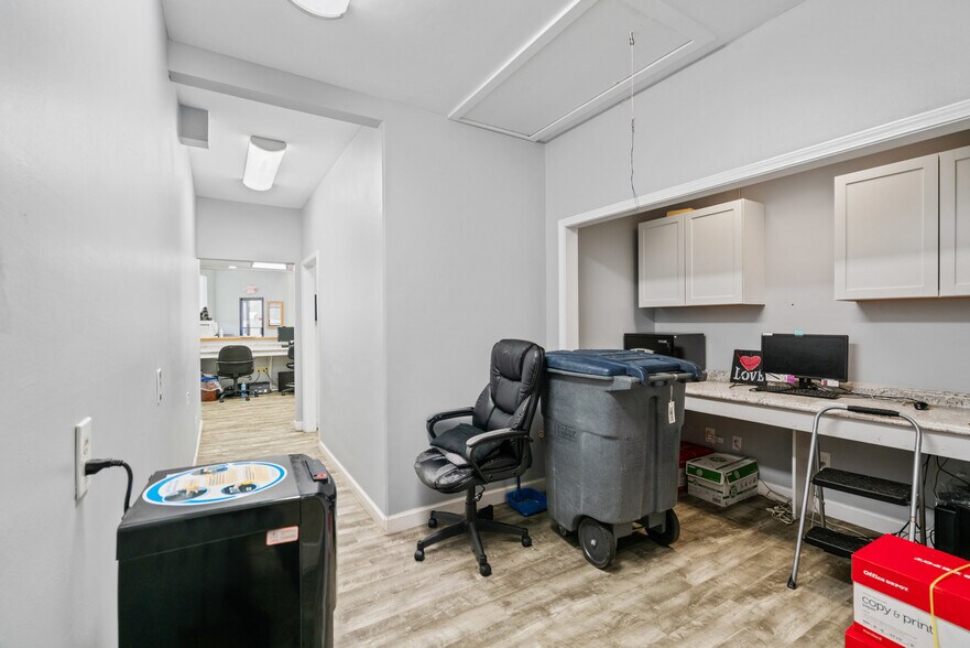 More Photos Of 237 Upper Riverdale Rd, Riverdale Medical For Sale
