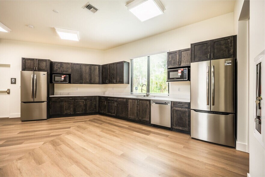 More Photos Of 741 Ciara Creek Cv, Longwood Medical For Sale