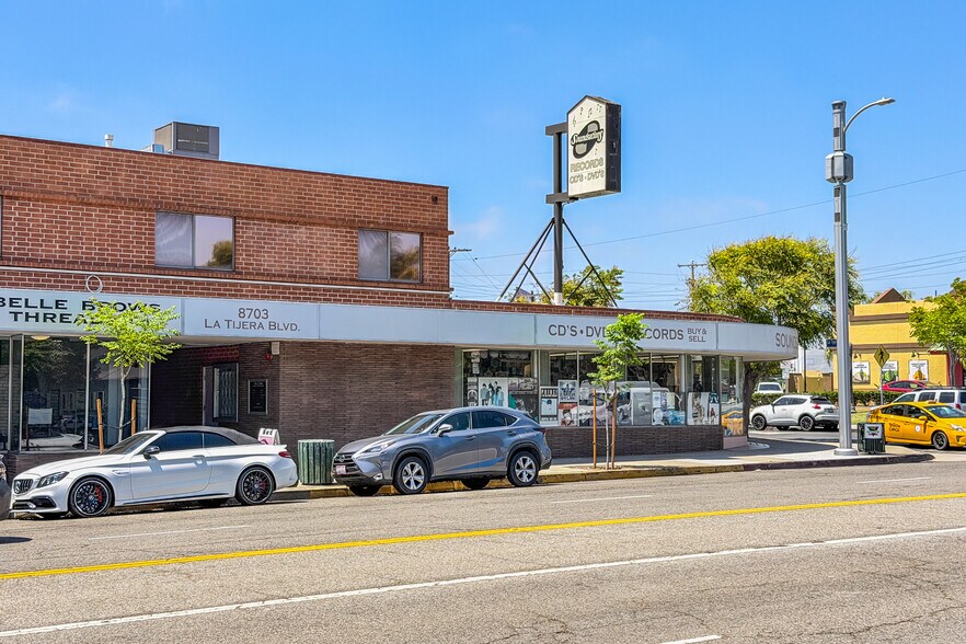 More Photos Of 8711 La Tijera Blvd, Los Angeles Storefront For Sale