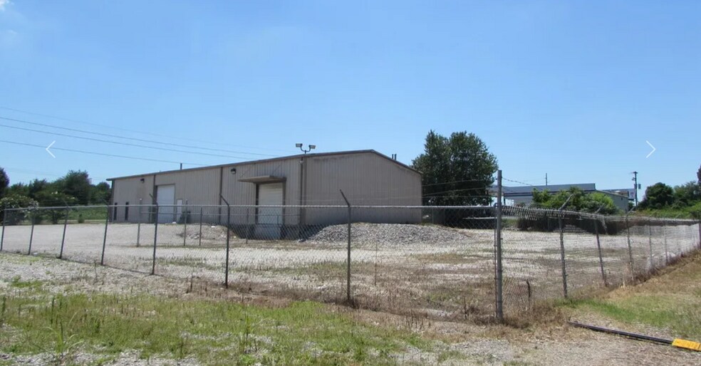 More Photos Of 2502 Highway 20, Decatur Warehouse For Lease