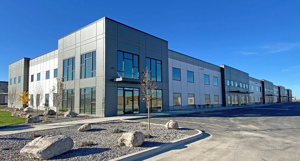 More Photos Of 687 N 2000 W, Springville Warehouse For Lease