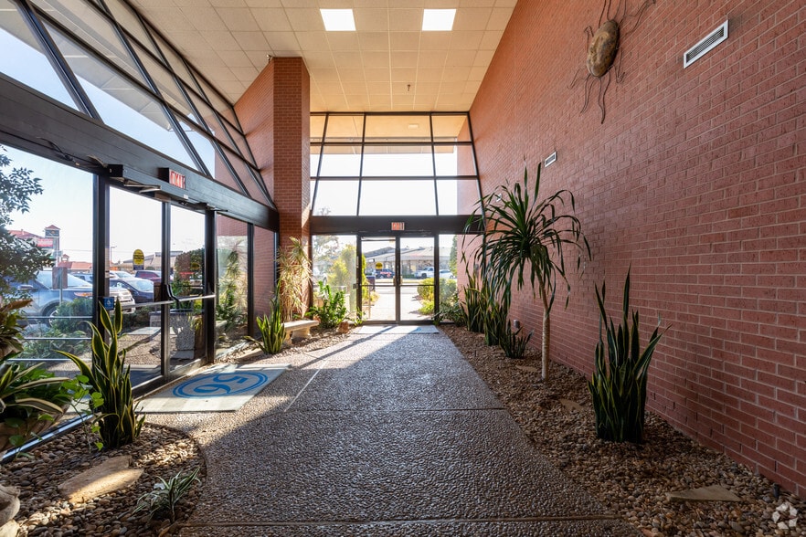 More Photos Of 5601 NW 72nd St, Oklahoma City Medical For Lease