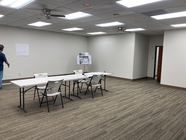 More Photos Of 422 E Avenue B, Robstown Medical For Lease