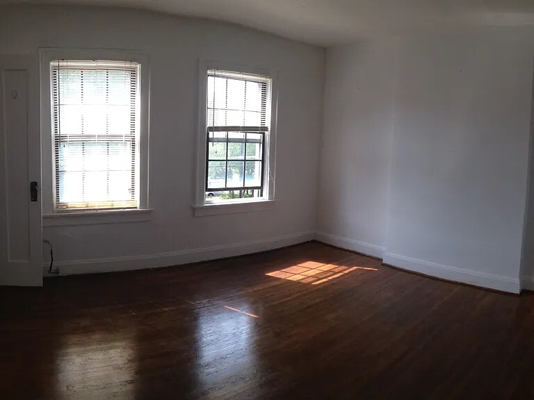 More Photos Of 2546 Neil Ave, Columbus Multifamily For Sale