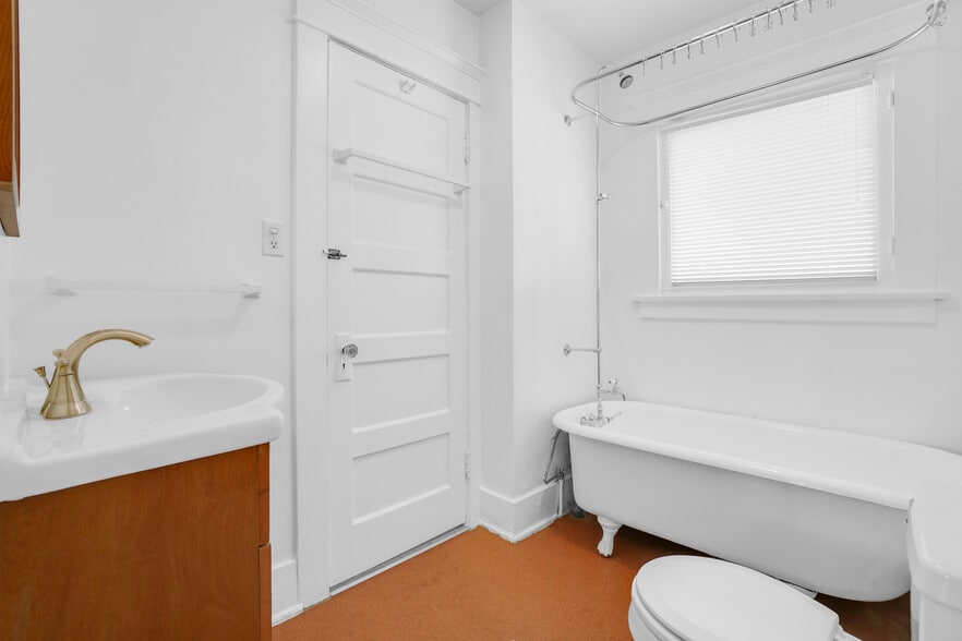 More Photos Of 2531 Elsinore St, Los Angeles Multifamily For Sale