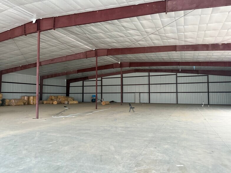 More Photos Of 610 W Nursery Rd, Rogers Industrial For Lease