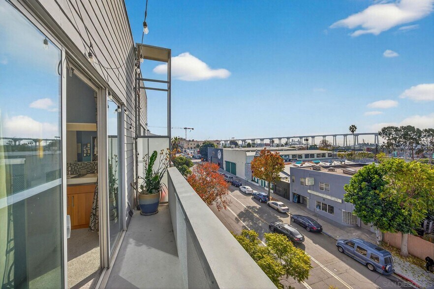 More Photos Of 1712 National Ave, San Diego Flex For Sale