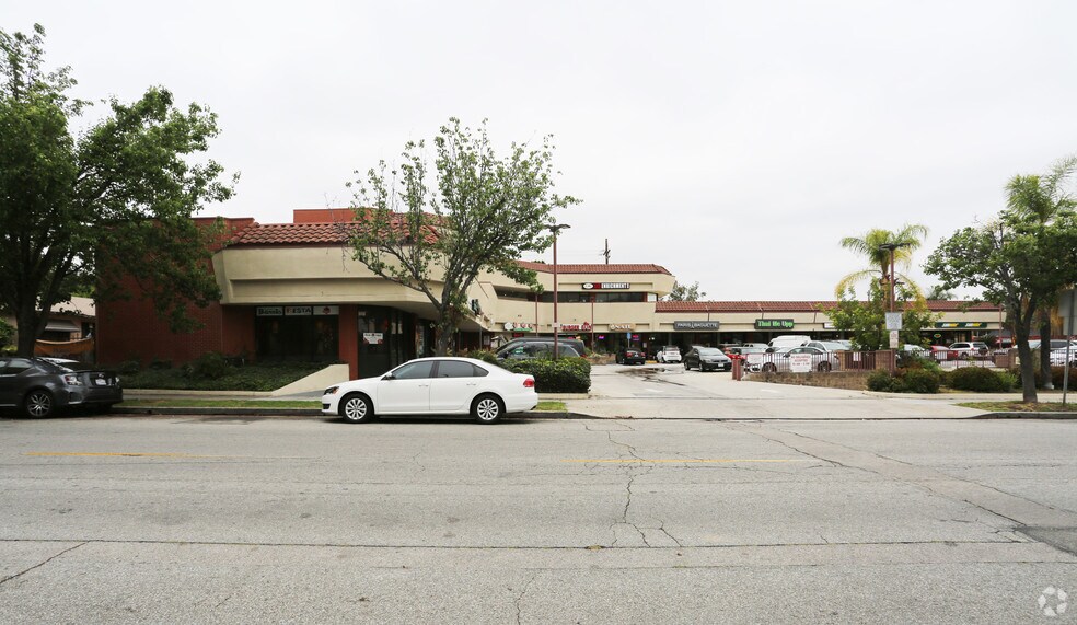 Primary Photo Of 818 N Pacific Ave, Glendale General Retail For Lease