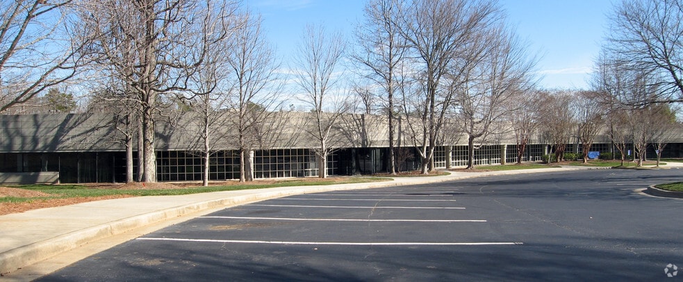 More Photos Of 3587 Parkway Ln, Peachtree Corners Light Distribution For Lease