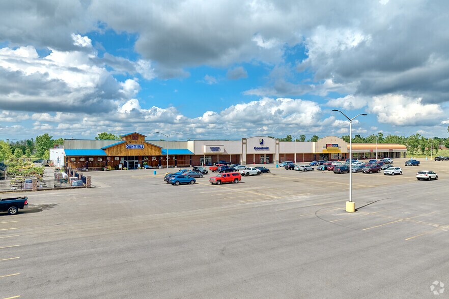 Primary Photo Of 4101 Lakeville Rd, Geneseo Unknown For Lease