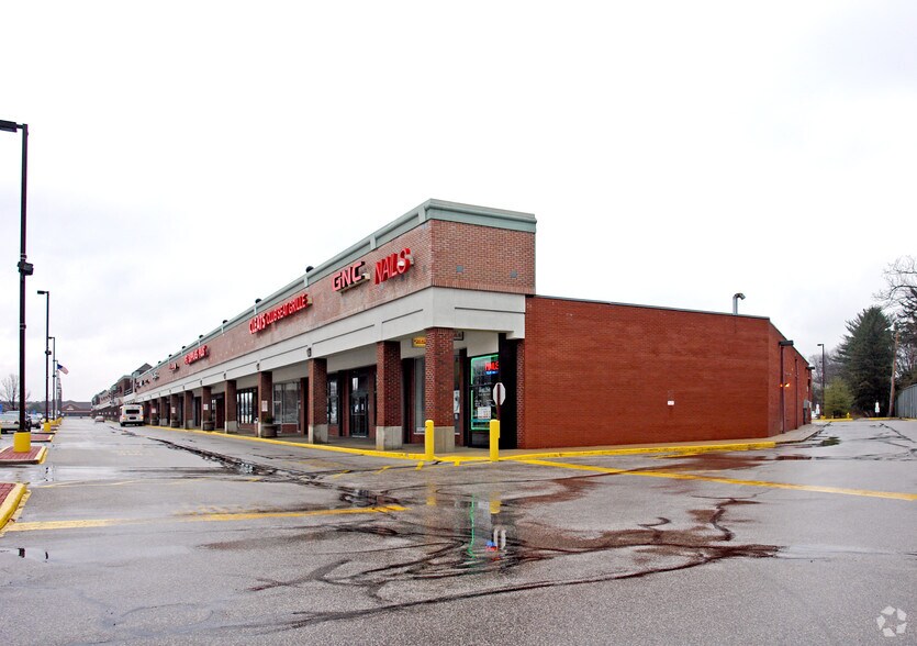 More Photos Of 2755 W Market St, Fairlawn Unknown For Lease
