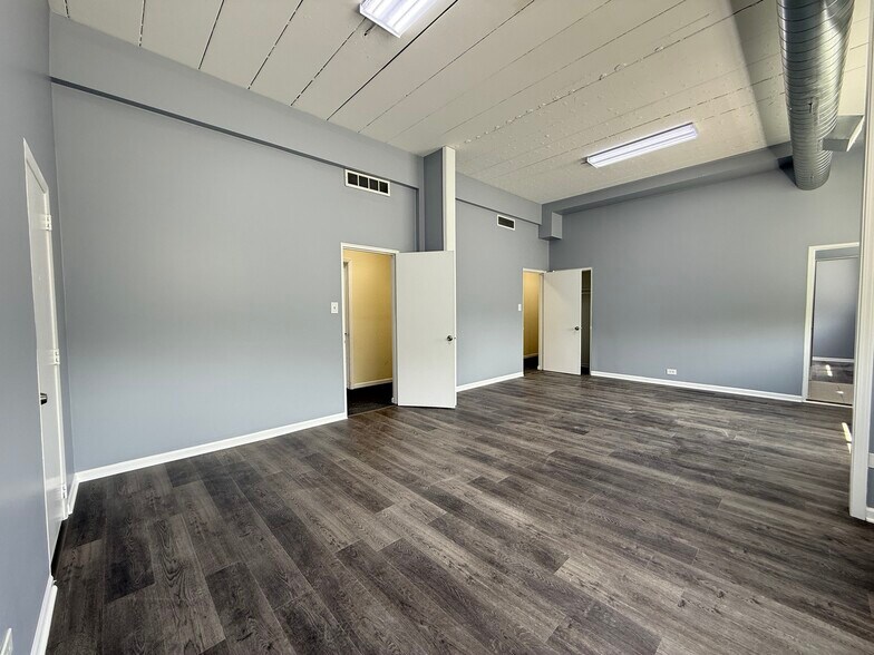 More Photos Of 2252-2260 N Elston Ave, Chicago Warehouse For Lease