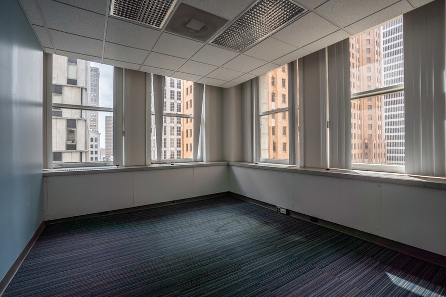 More Photos Of 615 Griswold St, Detroit Office For Lease