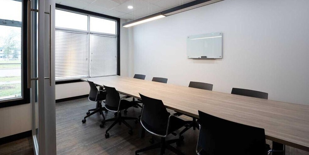 More Photos Of 8026 Franklin Av, Fort McMurray Office For Sale