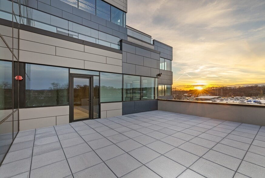 More Photos Of 33 Route 59, Monsey Office For Lease