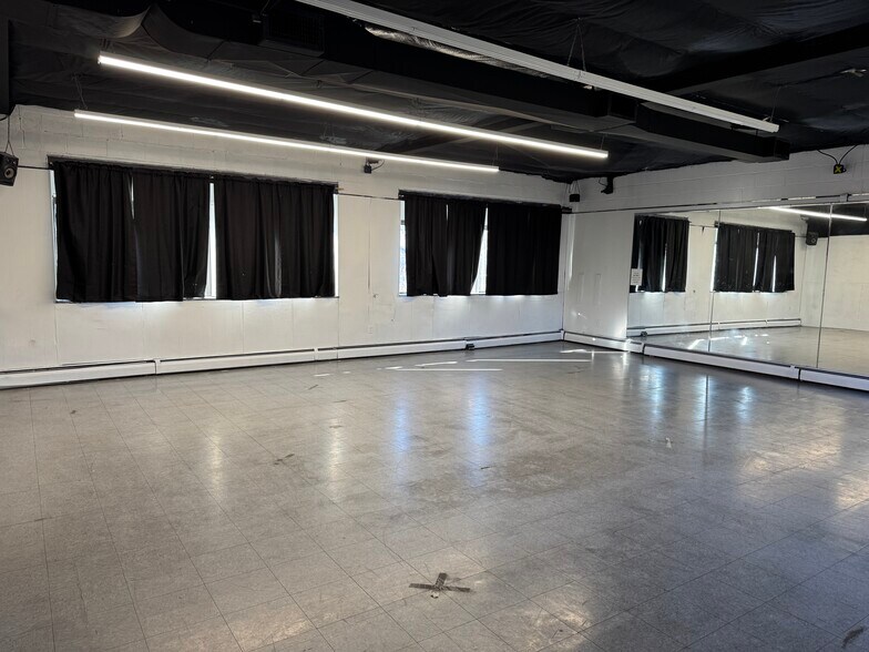 More Photos Of 48 Silas Deane Hwy, Wethersfield Office For Lease