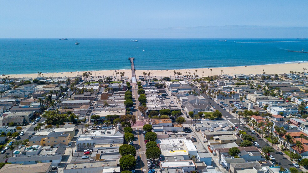 More Photos Of 208 Main St, Seal Beach Restaurant For Lease