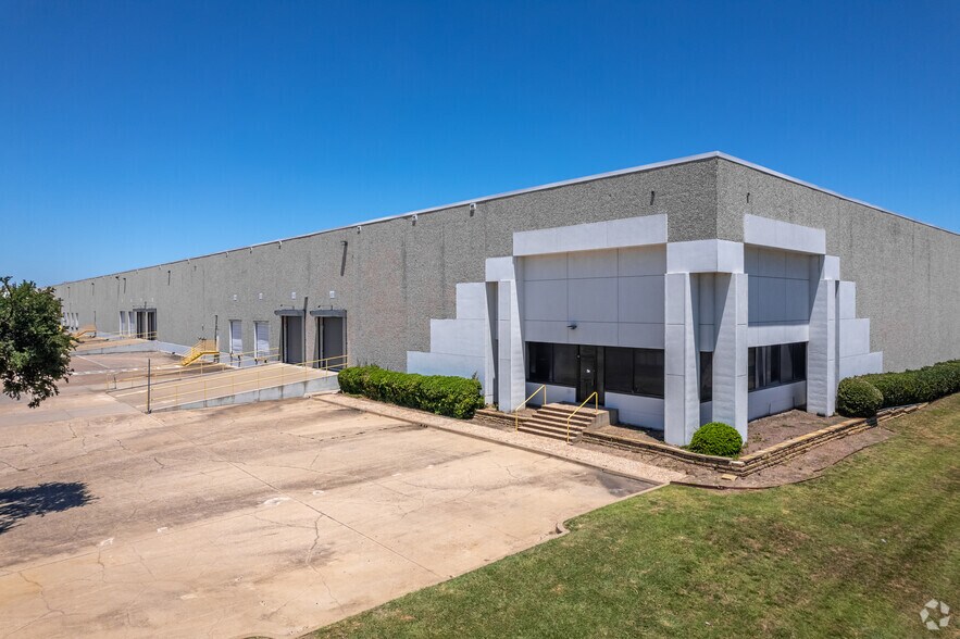 Primary Photo Of 8901 Forney Rd, Dallas Warehouse For Lease