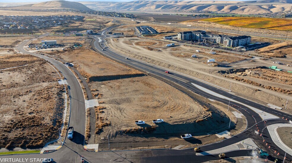 More Photos Of 2233 Gateway Ave., Richland General Retail For Lease