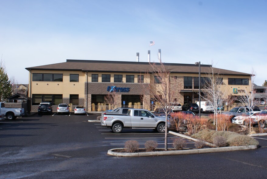 More Photos Of 400 SW Bluff Dr, Bend Medical For Lease