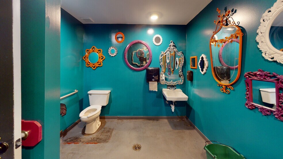 More Photos Of 117 12th St, Columbus Restaurant For Sale