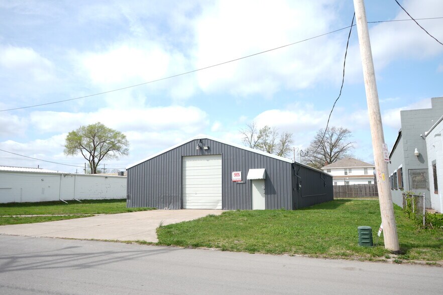 More Photos Of 3822 Bennington Ave, Kansas City Warehouse For Sale