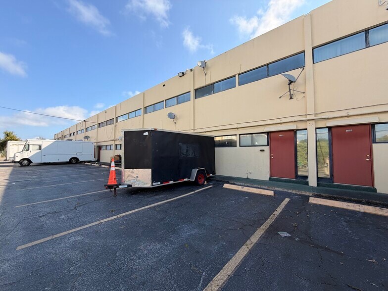 More Photos Of 2331 N State Road 7, Lauderdale Lakes Office For Sale