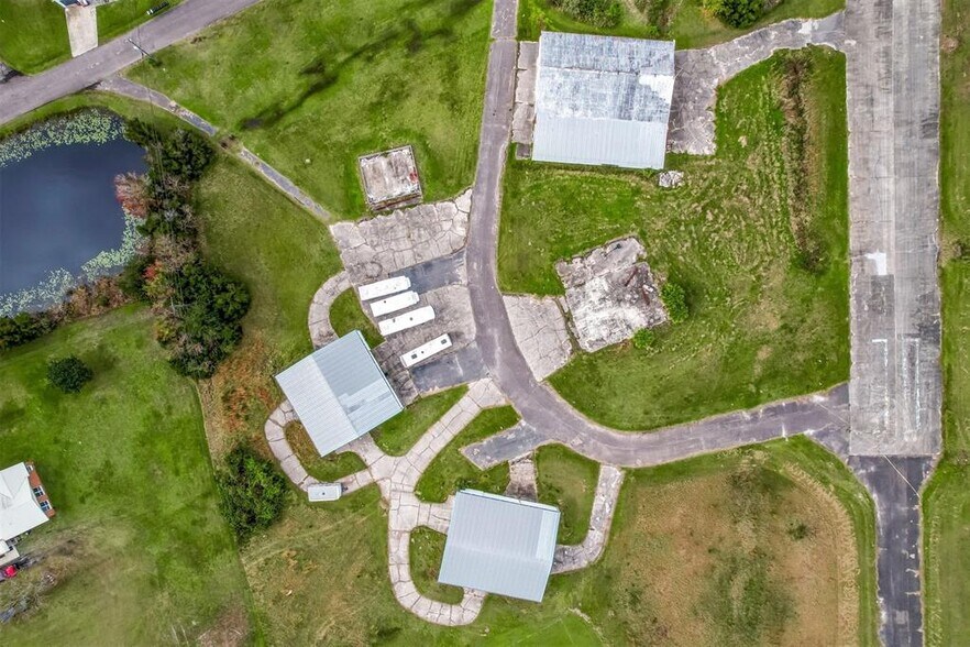 More Photos Of 96168 Cessna Dr, Yulee Airplane Hangar For Sale