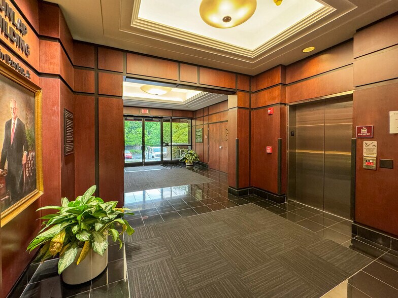 More Photos Of 7208 Falls of Neuse Rd, Raleigh Office For Lease